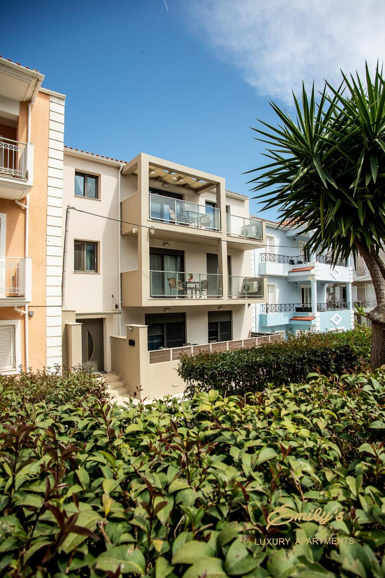 Emily'S Luxury Apartments Argostoli  Eksteriør bilde
