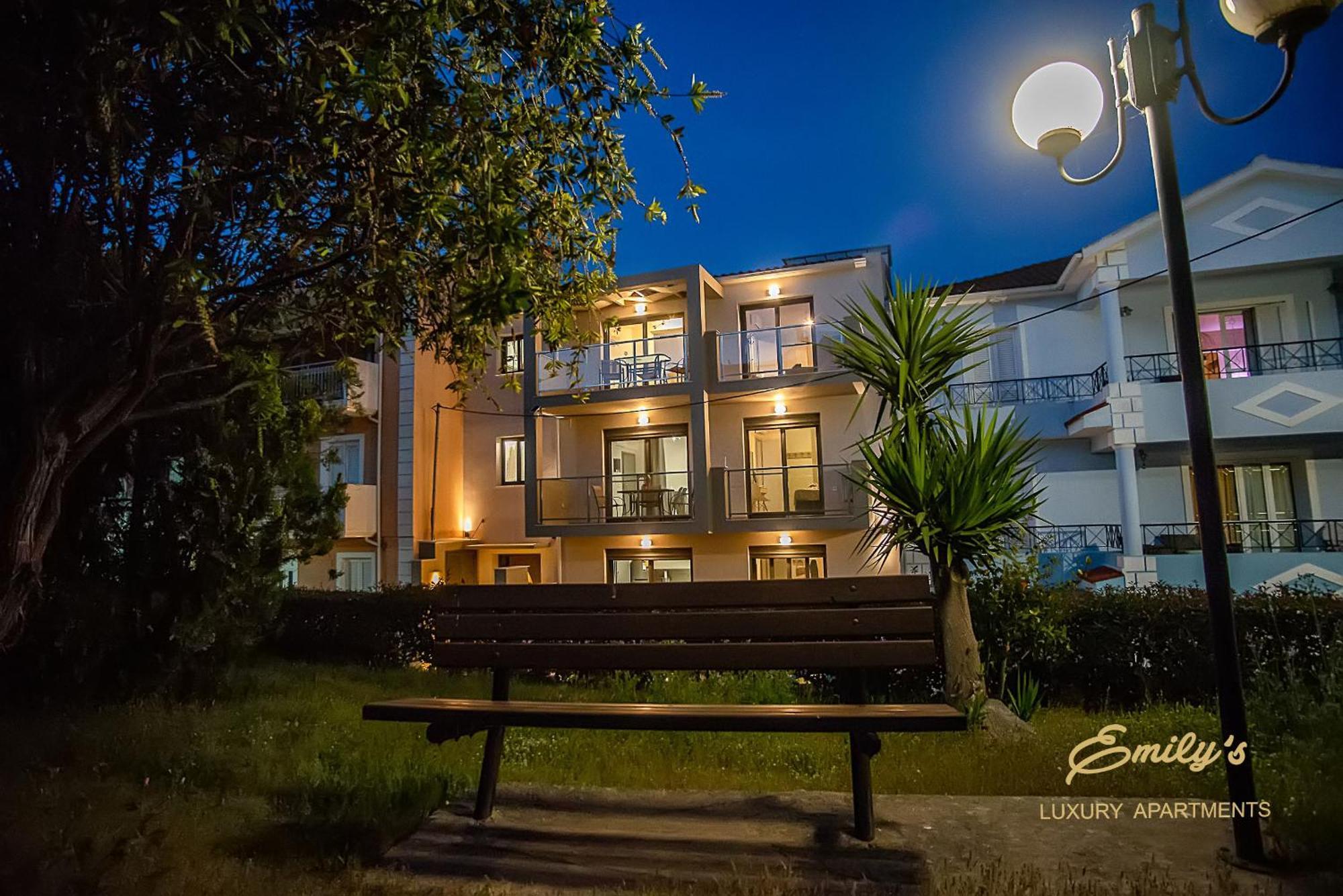 Emily'S Luxury Apartments Argostoli  Eksteriør bilde