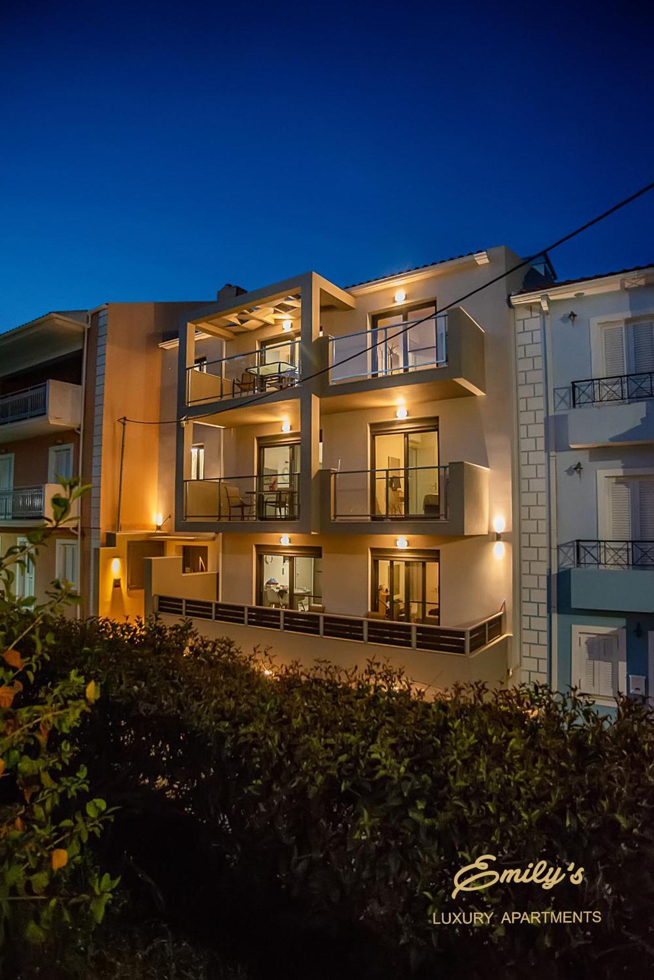 Emily'S Luxury Apartments Argostoli  Eksteriør bilde