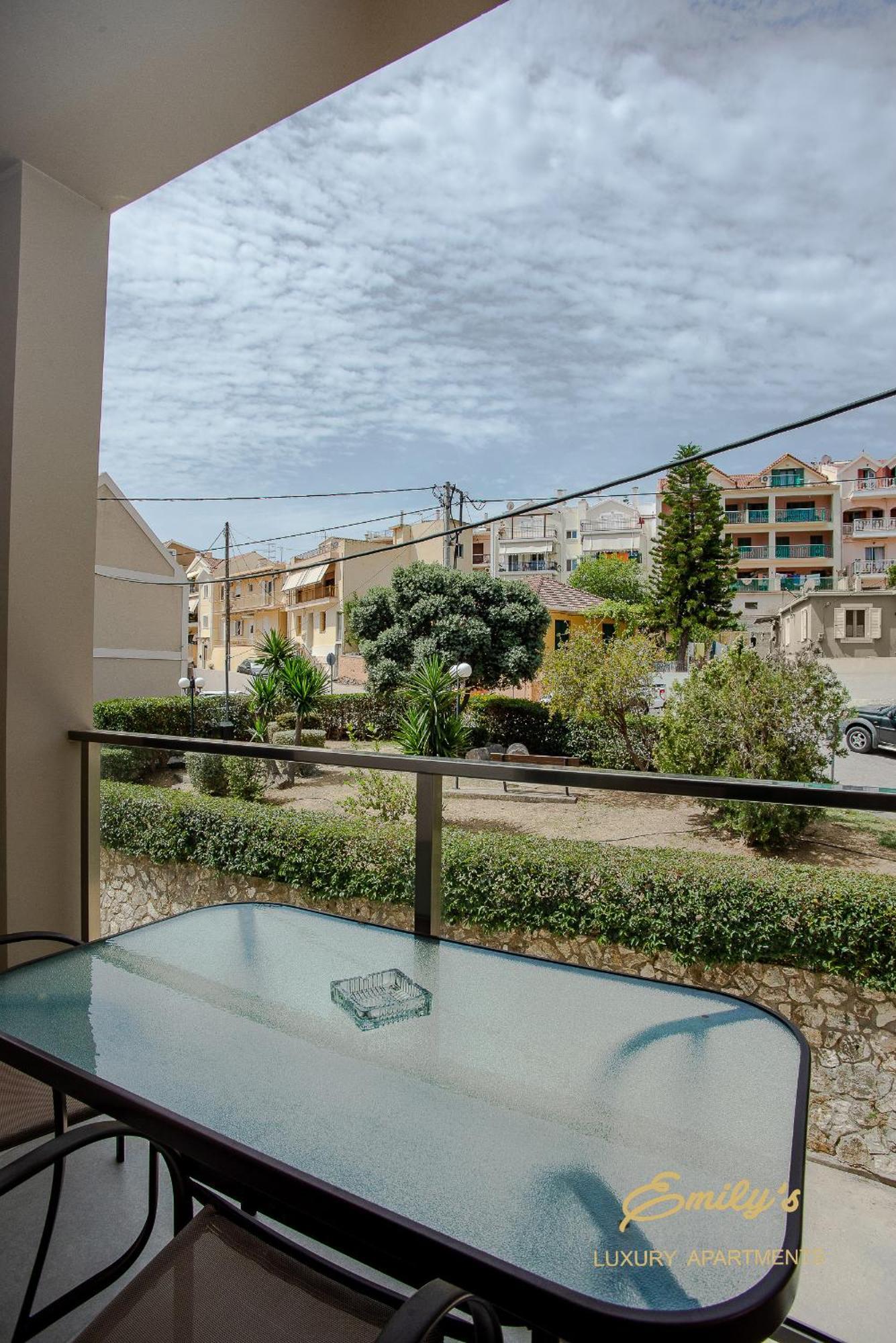 Emily'S Luxury Apartments Argostoli  Eksteriør bilde