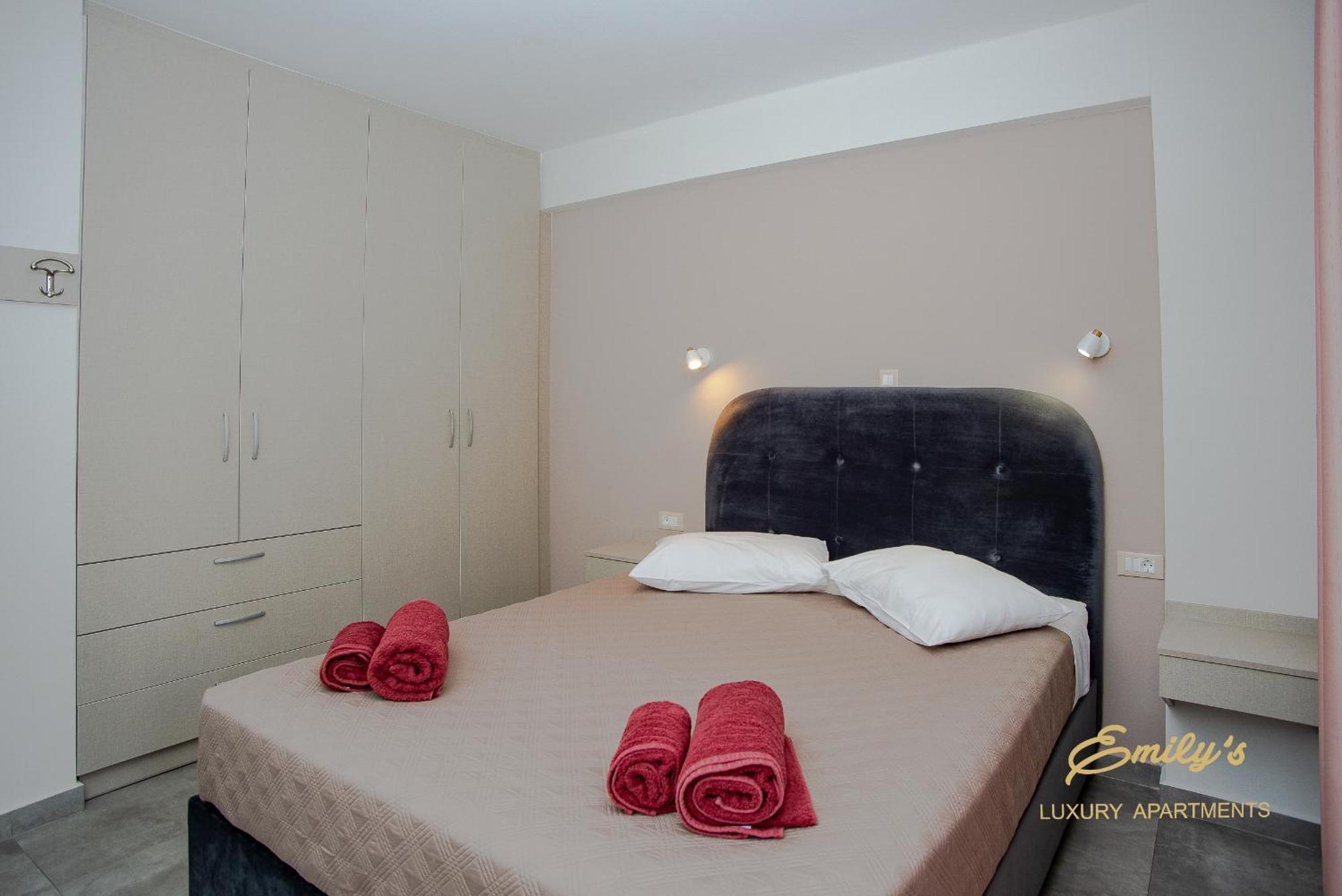Emily'S Luxury Apartments Argostoli  Eksteriør bilde