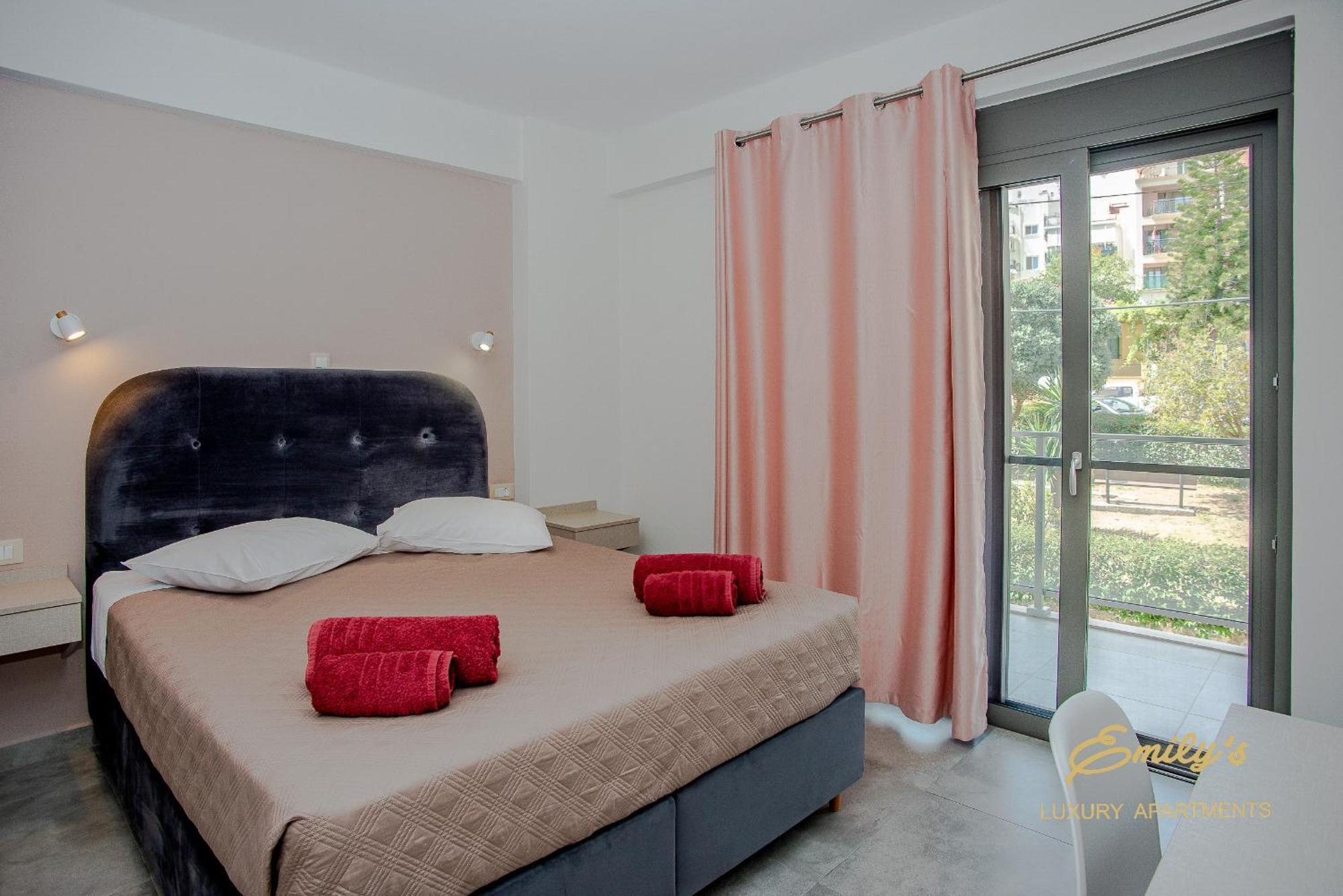 Emily'S Luxury Apartments Argostoli  Eksteriør bilde