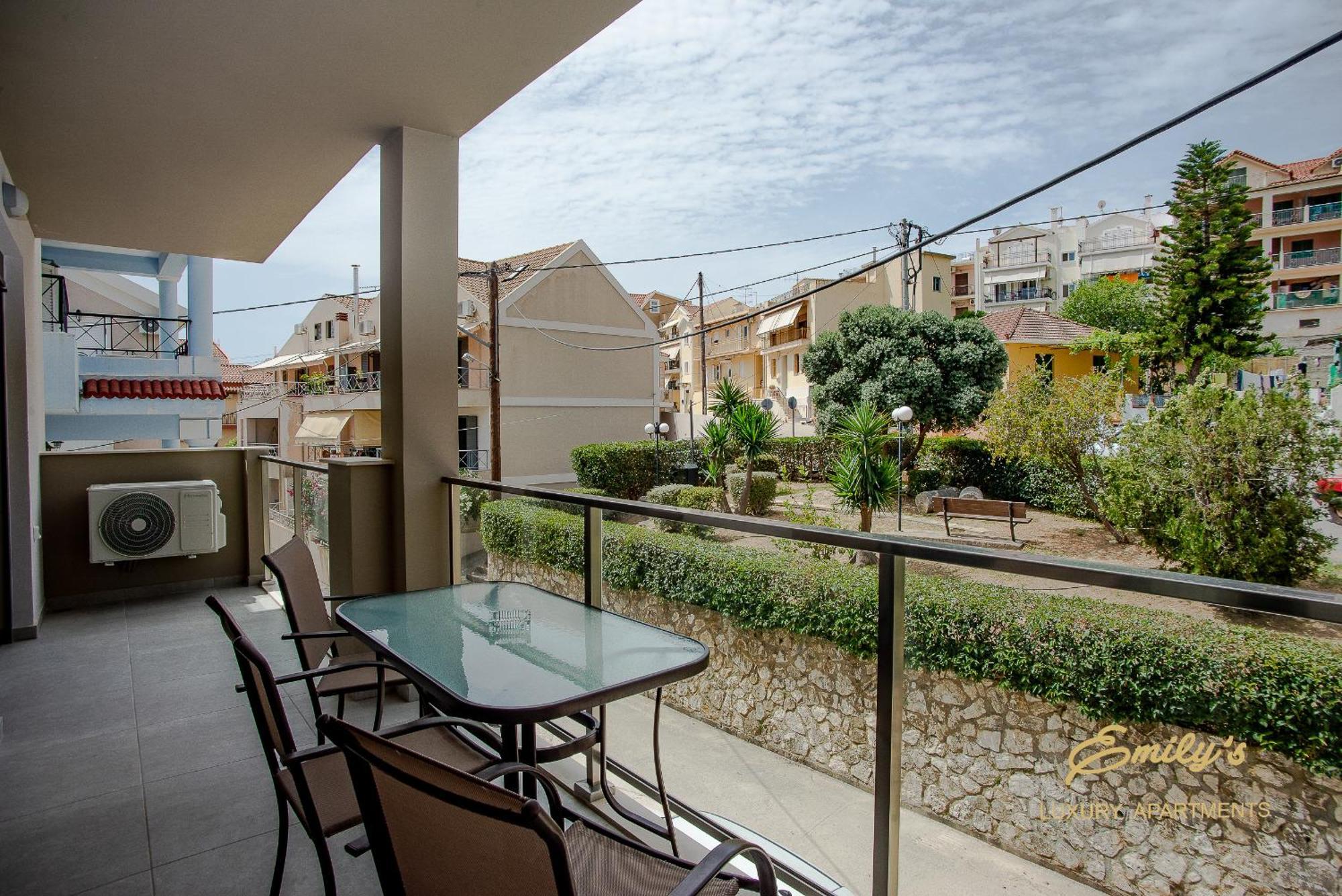 Emily'S Luxury Apartments Argostoli  Eksteriør bilde