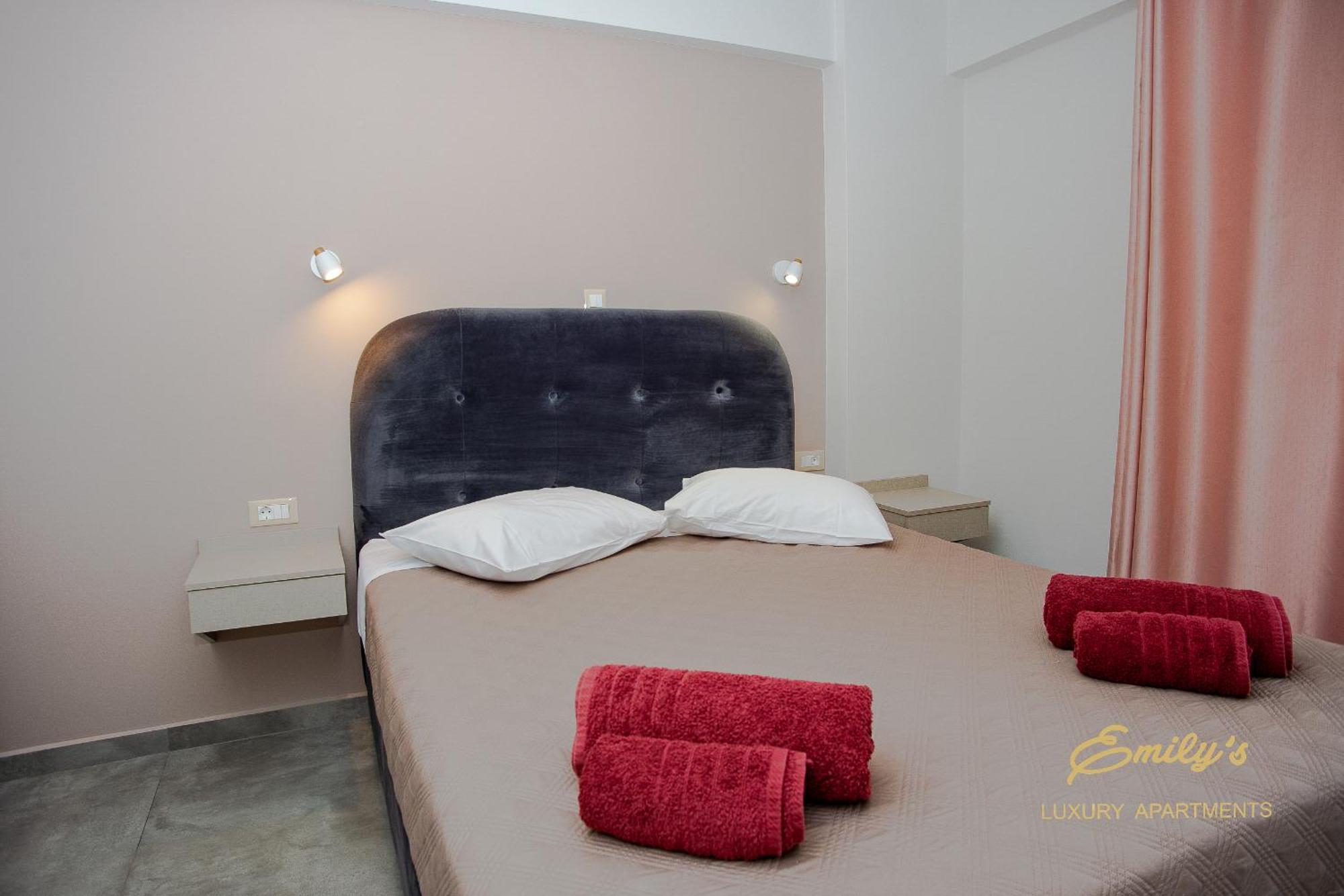 Emily'S Luxury Apartments Argostoli  Eksteriør bilde