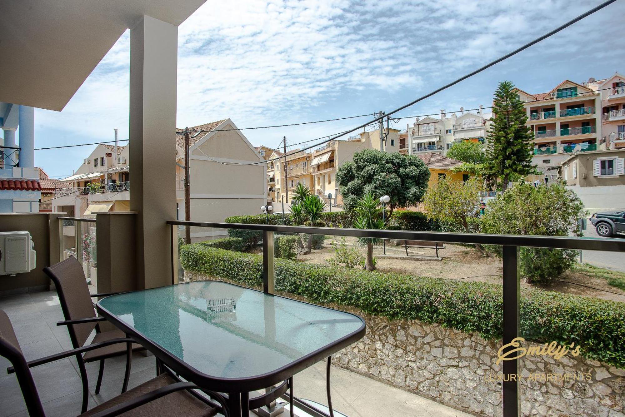 Emily'S Luxury Apartments Argostoli  Eksteriør bilde