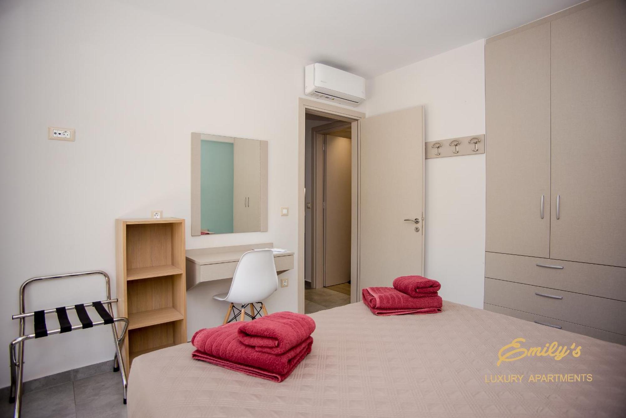 Emily'S Luxury Apartments Argostoli  Eksteriør bilde
