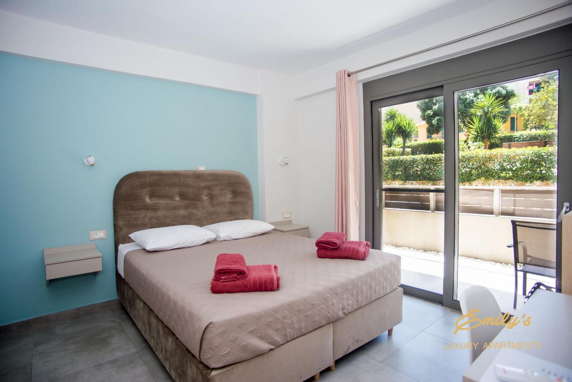 Emily'S Luxury Apartments Argostoli  Eksteriør bilde